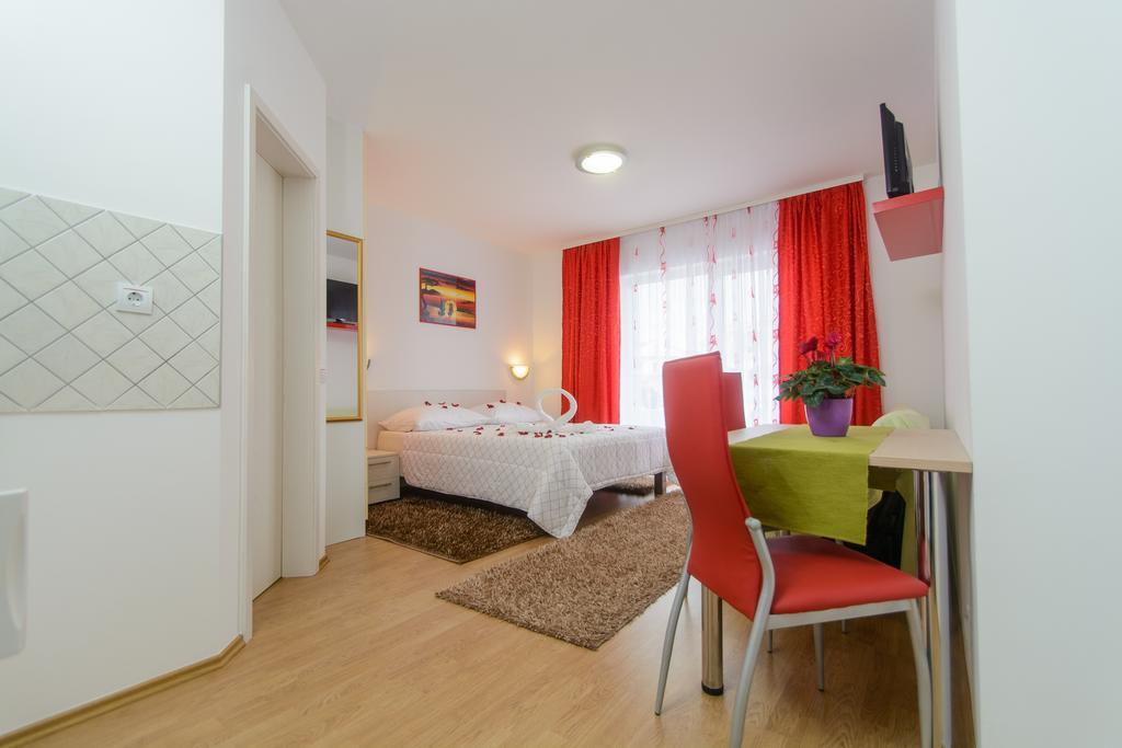 Apartments Mijo Trogir Quarto foto