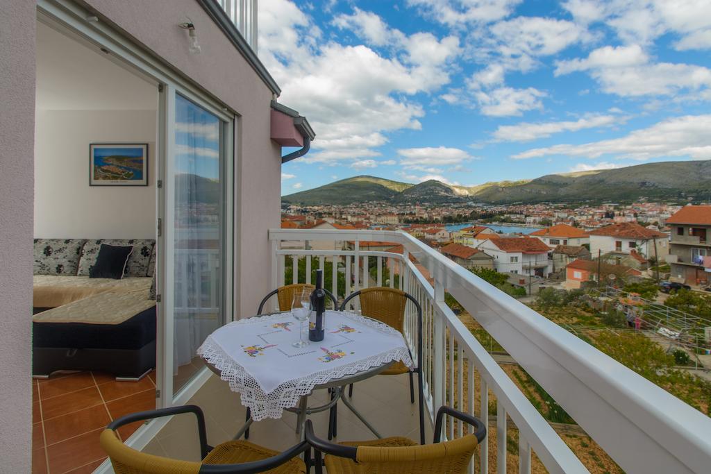 Apartments Mijo Trogir Quarto foto
