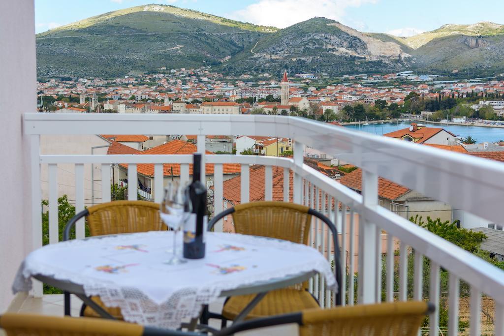 Apartments Mijo Trogir Quarto foto