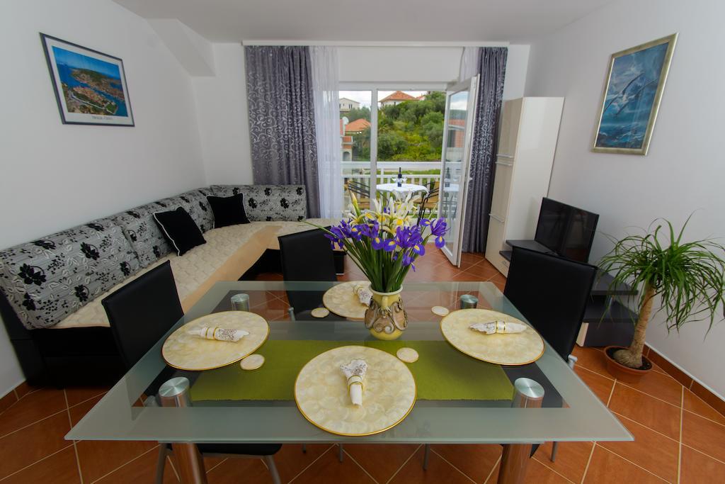 Apartments Mijo Trogir Quarto foto