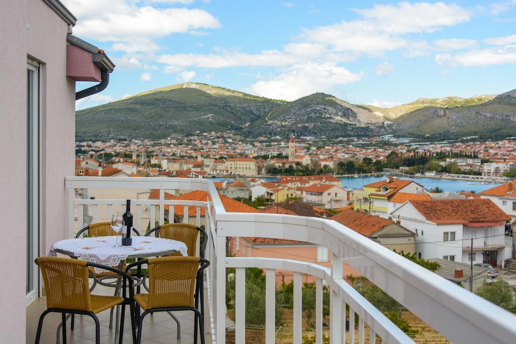 Apartments Mijo Trogir Quarto foto